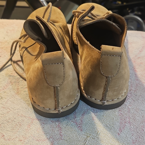 Cole Haan Tan Chukka Boots - Picture 2 of 6